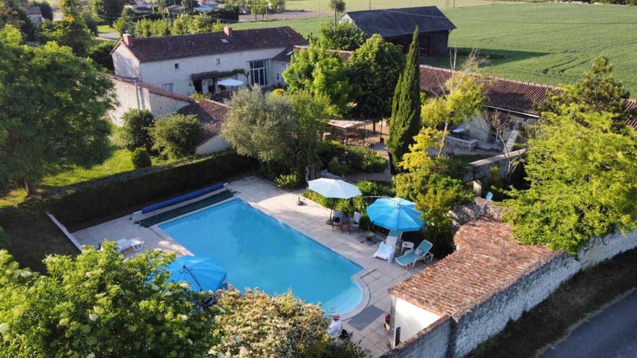Les Coindries Villa Faye-la-Vineuse Bagian luar foto