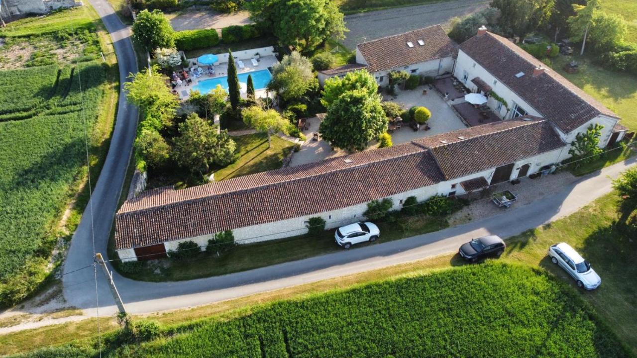 Les Coindries Villa Faye-la-Vineuse Bagian luar foto